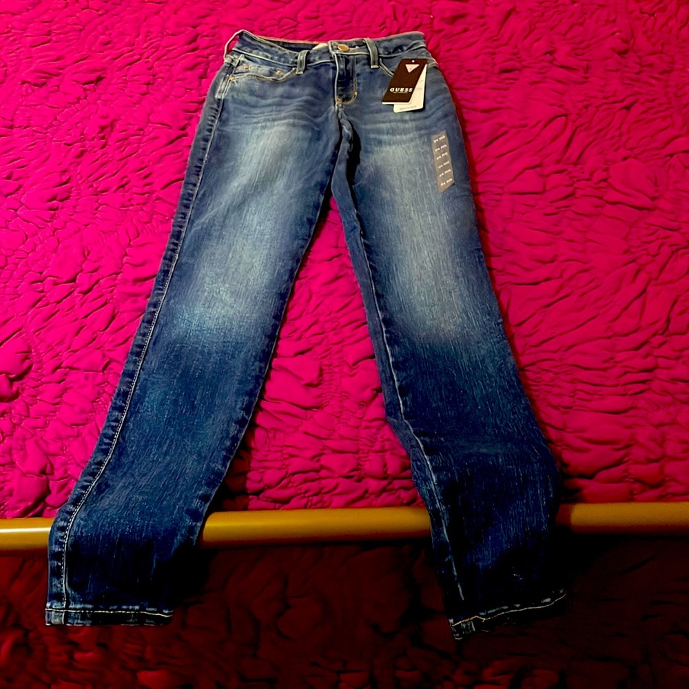 GUESS Jeans. Never worn. Size 24 Regular